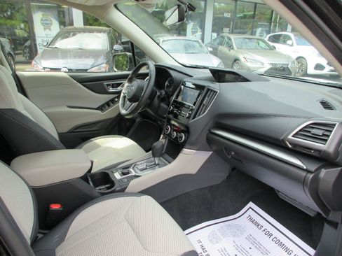 Used 2020 Subaru Forester Premium AWD/4WD image 14
