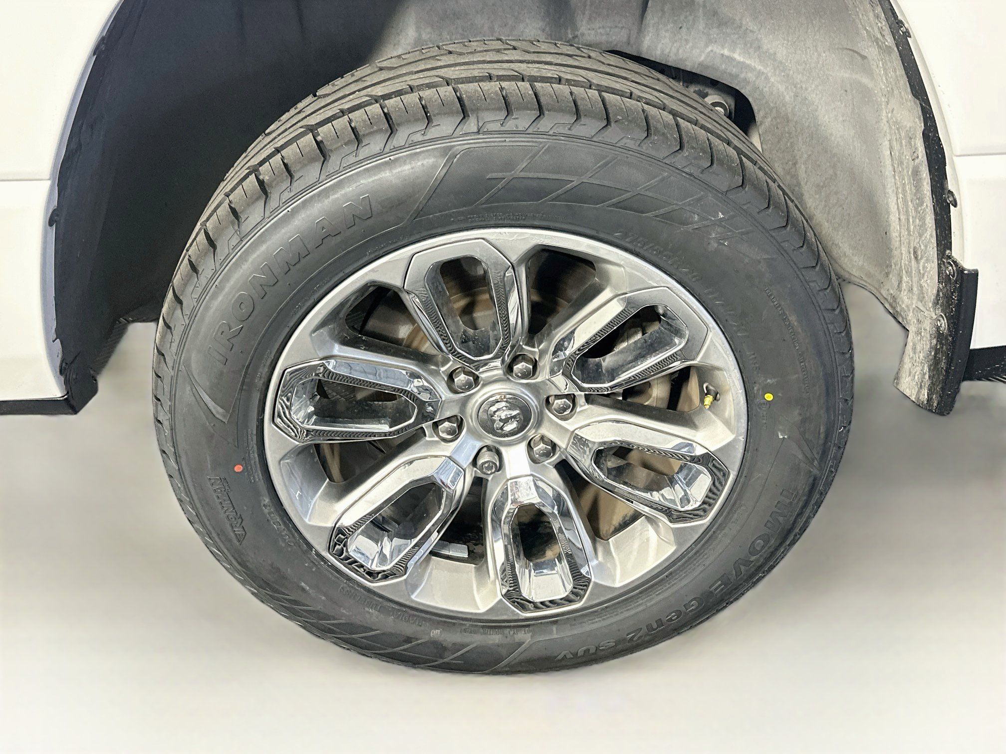 Used 2023 RAM 1500 Laramie AWD/4WD image 11