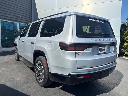 Used 2023 Jeep Wagoneer Series II AWD/4WD image 4