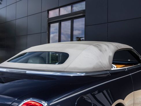 Used 2016 Rolls-Royce Dawn RWD image 14
