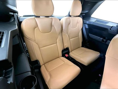 Used 2023 Volvo XC90 B6 Ultimate w/ Protection Package Premier AWD/4WD image 35