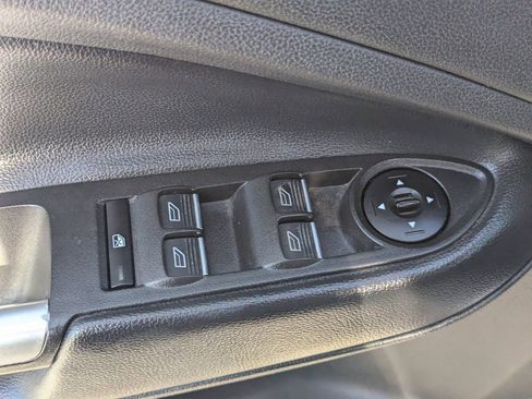 Used 2017 Ford Escape Titanium image 22