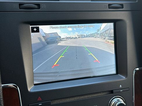 Used 2016 Lincoln Navigator Select image 20