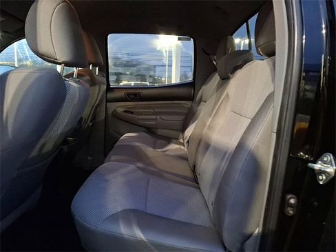 Used 2014 Toyota Tacoma 4x4 Double Cab image 17
