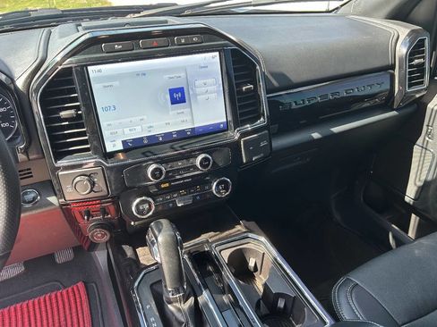 Used 2022 Ford F250 Lariat w/ Lariat Ultimate Package image 12