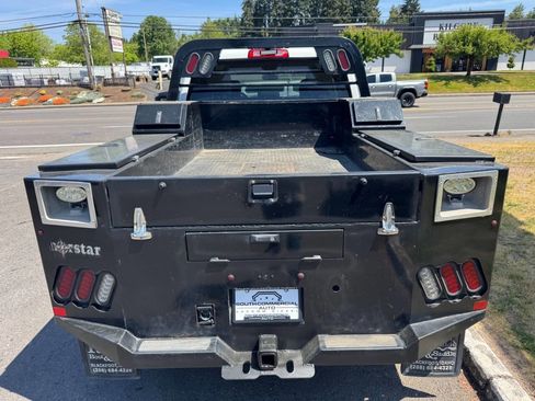 Used 2018 RAM 2500 Tradesman w/ Chrome Appearance Group AWD/4WD image 5