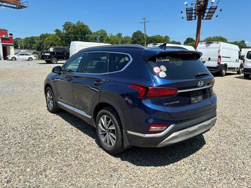 Used 2020 Hyundai Santa Fe SEL w/ Convenience Package FWD image 2