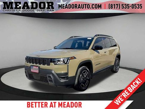 New 2026 Jeep Cherokee Laredo AWD/4WD image 1