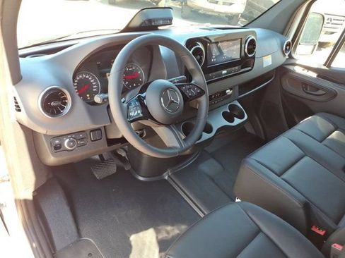 New 2026 Mercedes-Benz Sprinter 2500 image 4