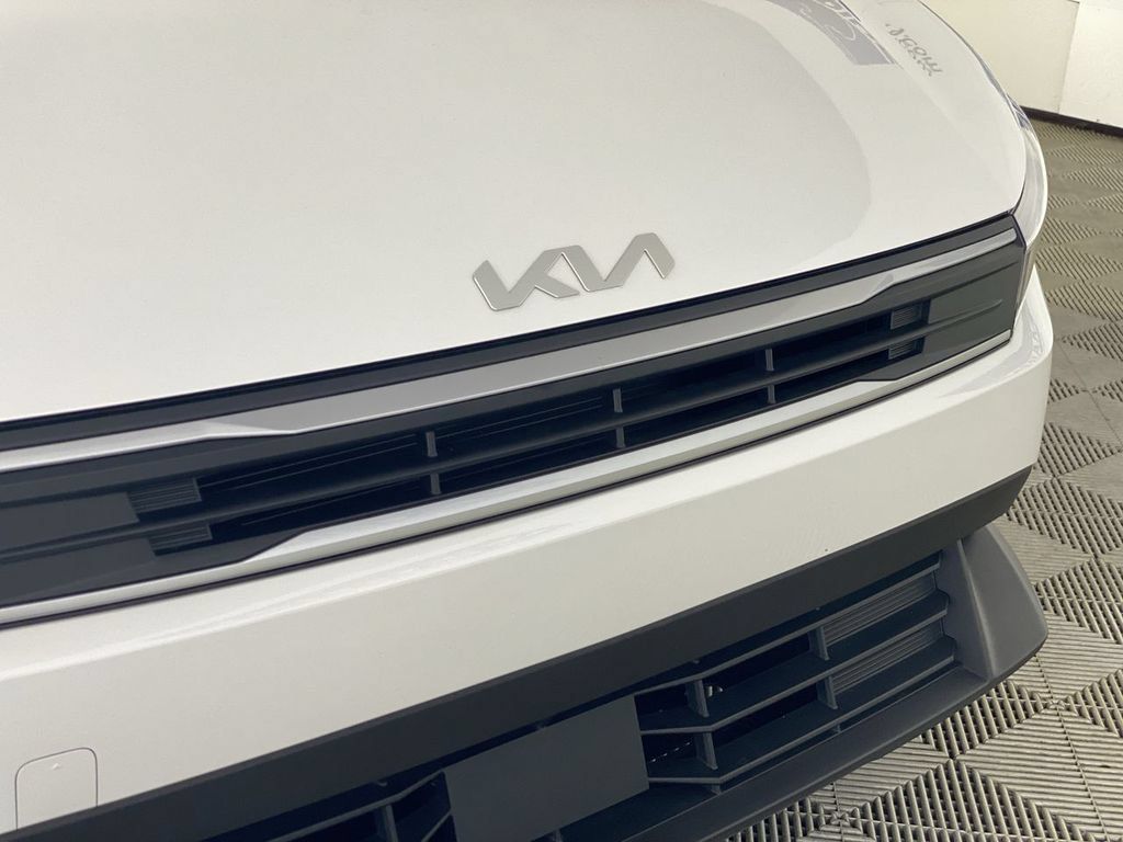 Used 2025 Kia K4 FWD image 35