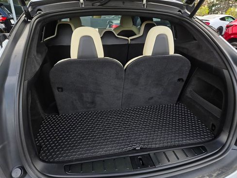 Used 2023 Tesla Model X image 27