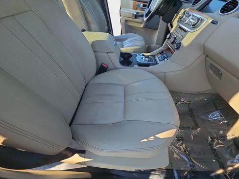 Used 2016 Land Rover LR4 HSE AWD/4WD image 10