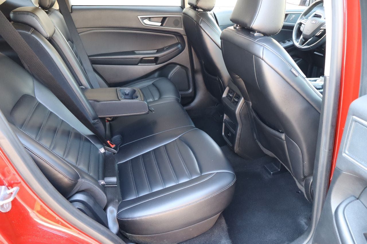 Used 2024 Ford Edge SEL AWD/4WD image 16