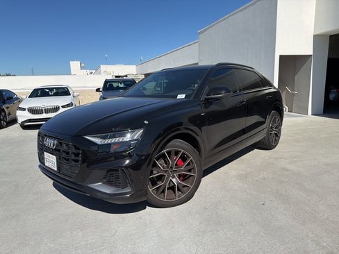 Used 2023 Audi Q8 Premium Plus w/ Premium Plus Package image 3