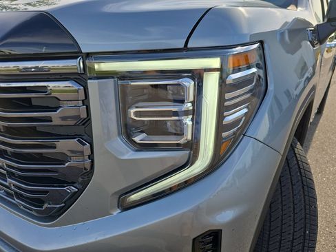 New 2026 GMC Sierra 1500 Denali Ultimate w/ LPO, Black Badging Package AWD/4WD image 32