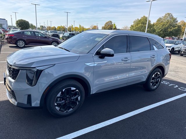 Certified 2024 Kia Sorento S FWD image 1