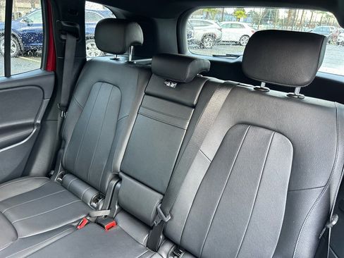 Used 2022 Mercedes-Benz GLB 250 4MATIC w/ Premium Package Lite image 5