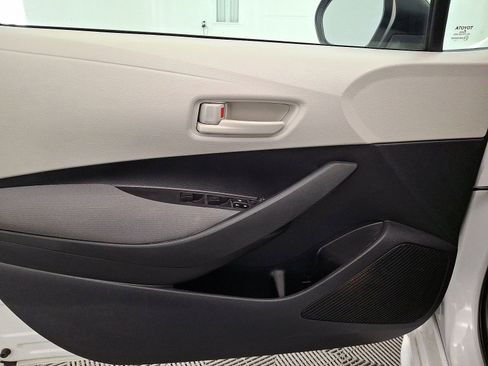 Used 2022 Toyota Corolla LE image 10