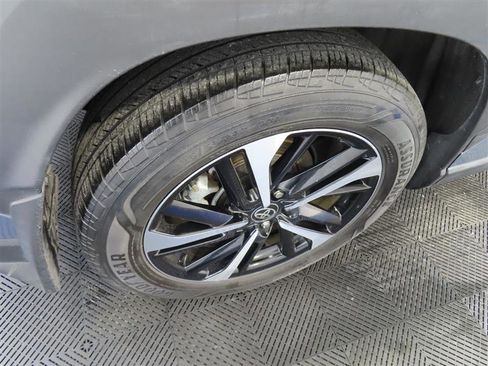 Used 2024 Toyota Corolla Cross AWD Hybrid image 8