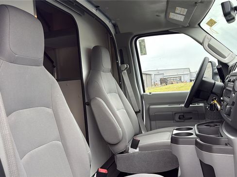 New 2027 Ford E-350 and Econoline 350 Super Duty w/ Power Equipment Group RWD image 14