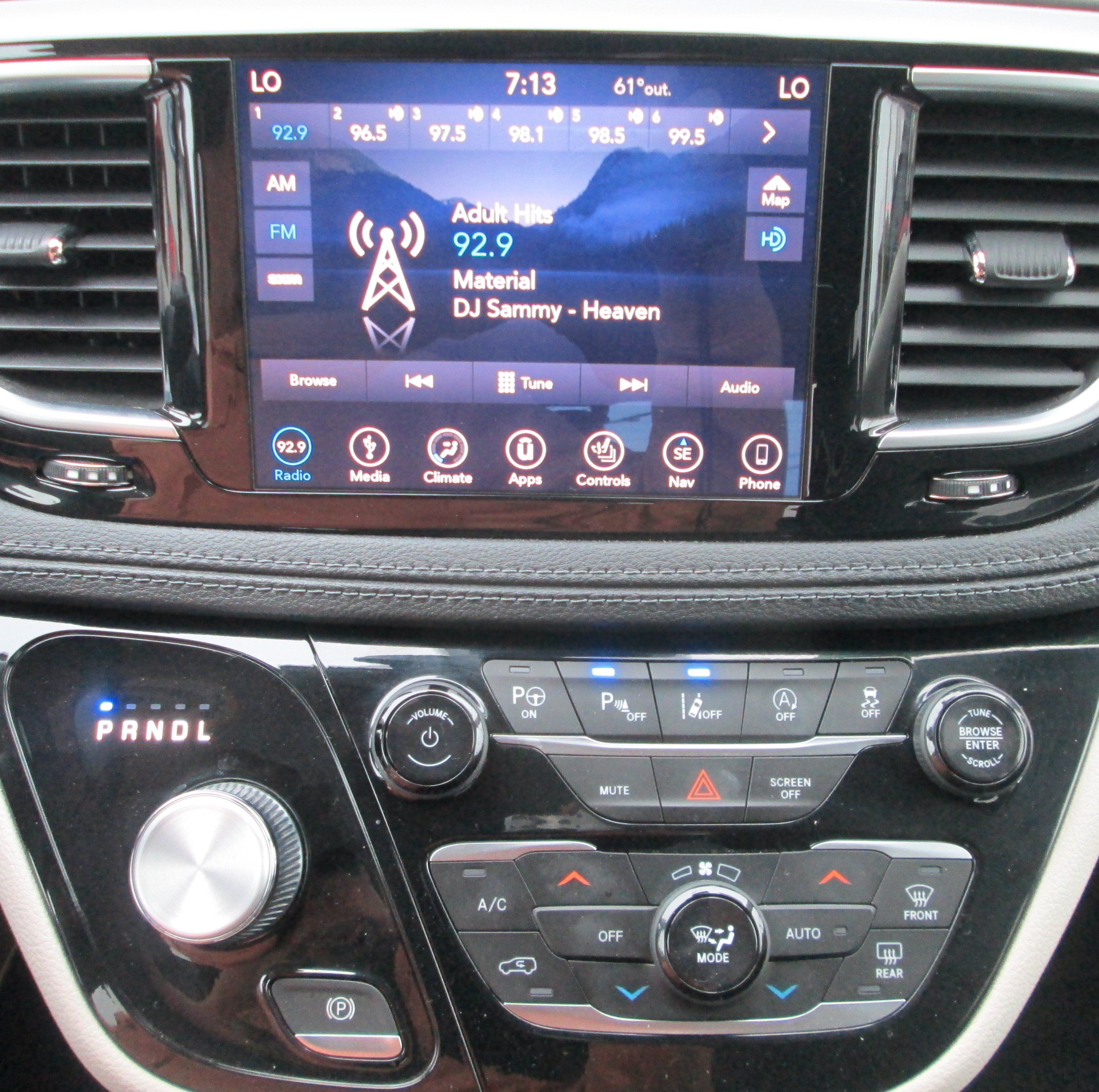 Used 2019 Chrysler Pacifica Limited w/ Advanced Safetytec Group FWD image 20
