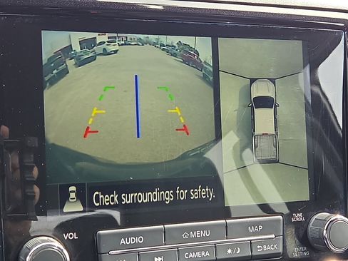 Used 2022 Nissan Frontier PRO-4X w/ Pro-4X Premium Package image 18