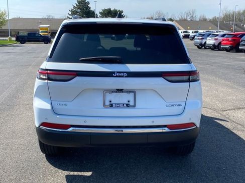Used 2023 Jeep Grand Cherokee Limited AWD/4WD image 5