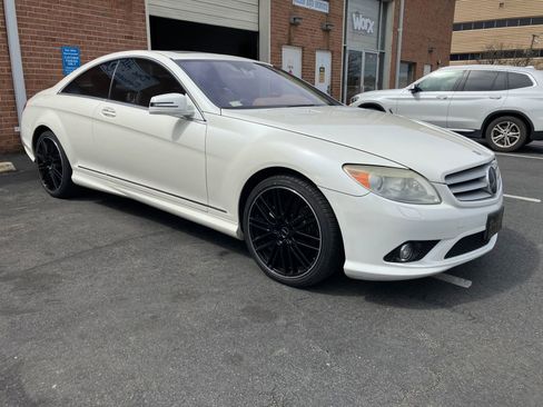 Used 2010 Mercedes-Benz CL 550 4MATIC image 2