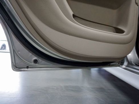 Used 2002 Lexus IS 300 image 71