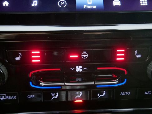 Used 2024 Jeep Grand Cherokee Laredo w/ Luxury Tech Group I image 48