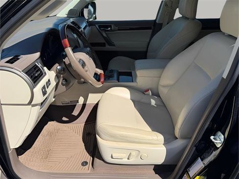 Used 2016 Lexus GX 460 Luxury AWD/4WD image 25