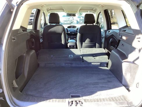Used 2017 Ford Escape SE image 11