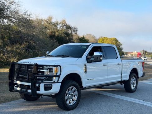Used 2021 Ford F250 Platinum image 1
