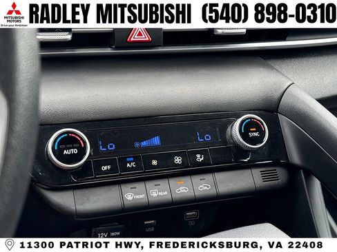 Used 2023 Hyundai Elantra SEL w/ Cargo Package FWD image 10