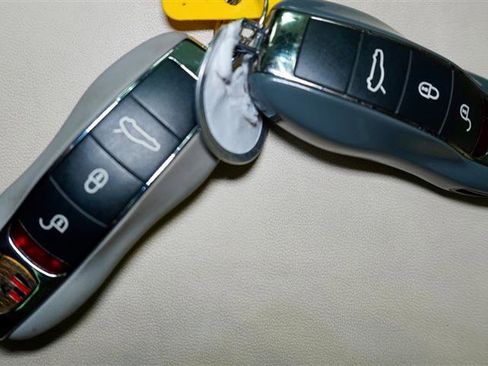 Used 2014 Porsche Panamera GTS image 30