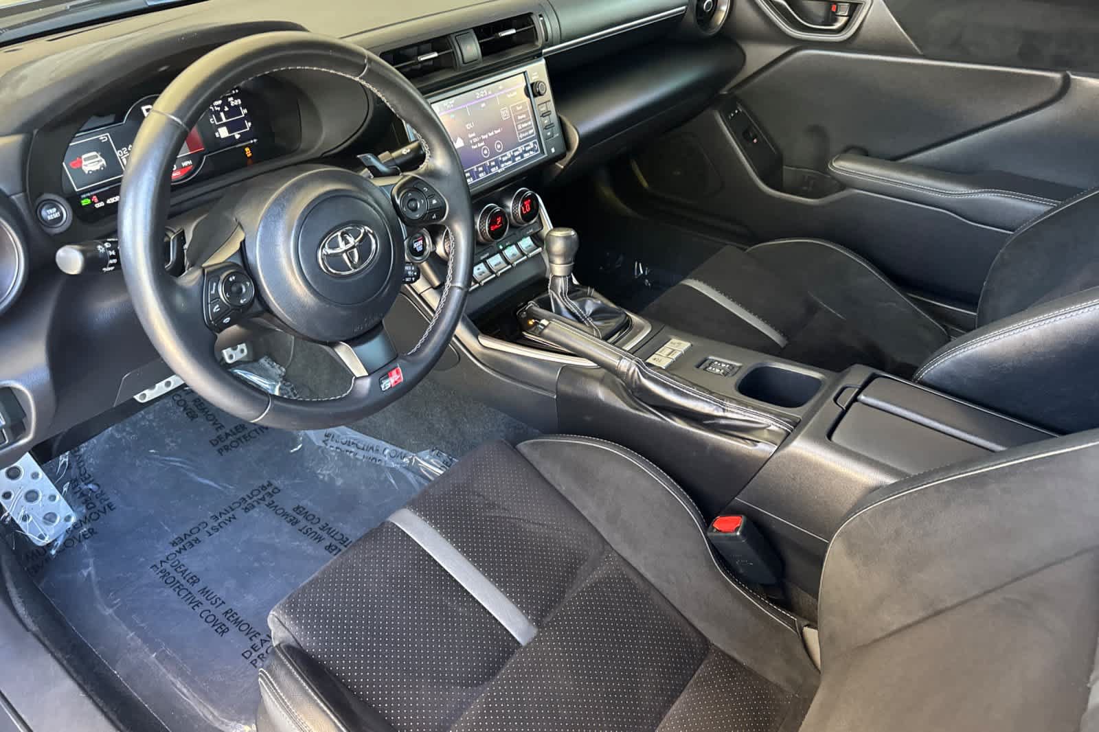 Used 2023 Toyota GR86 Premium RWD image 3