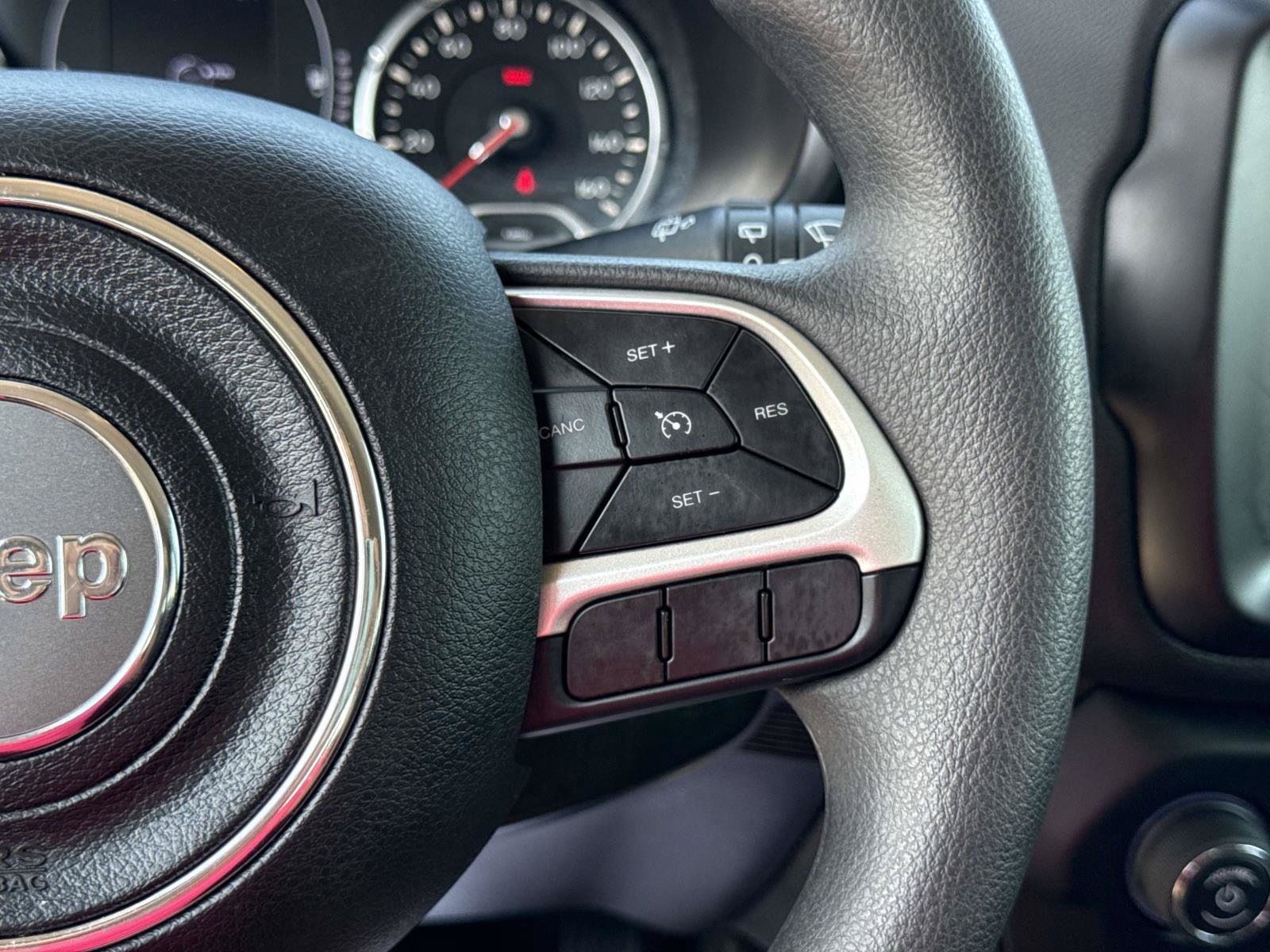 Certified 2023 Jeep Renegade Latitude AWD/4WD image 21