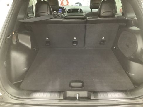 Used 2021 Jeep Cherokee Limited image 23