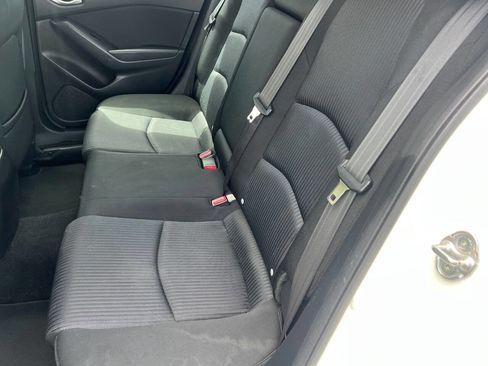 Used 2016 MAZDA MAZDA3 i Touring FWD image 9