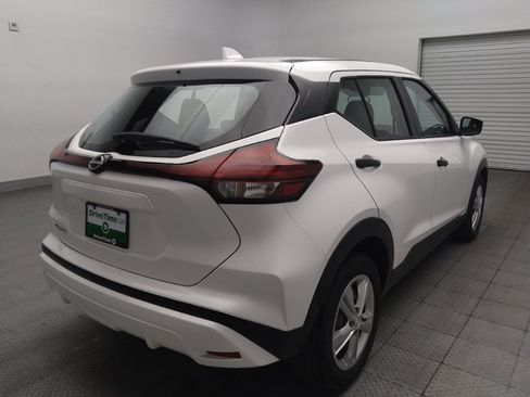 Used 2023 Nissan Kicks S FWD image 9
