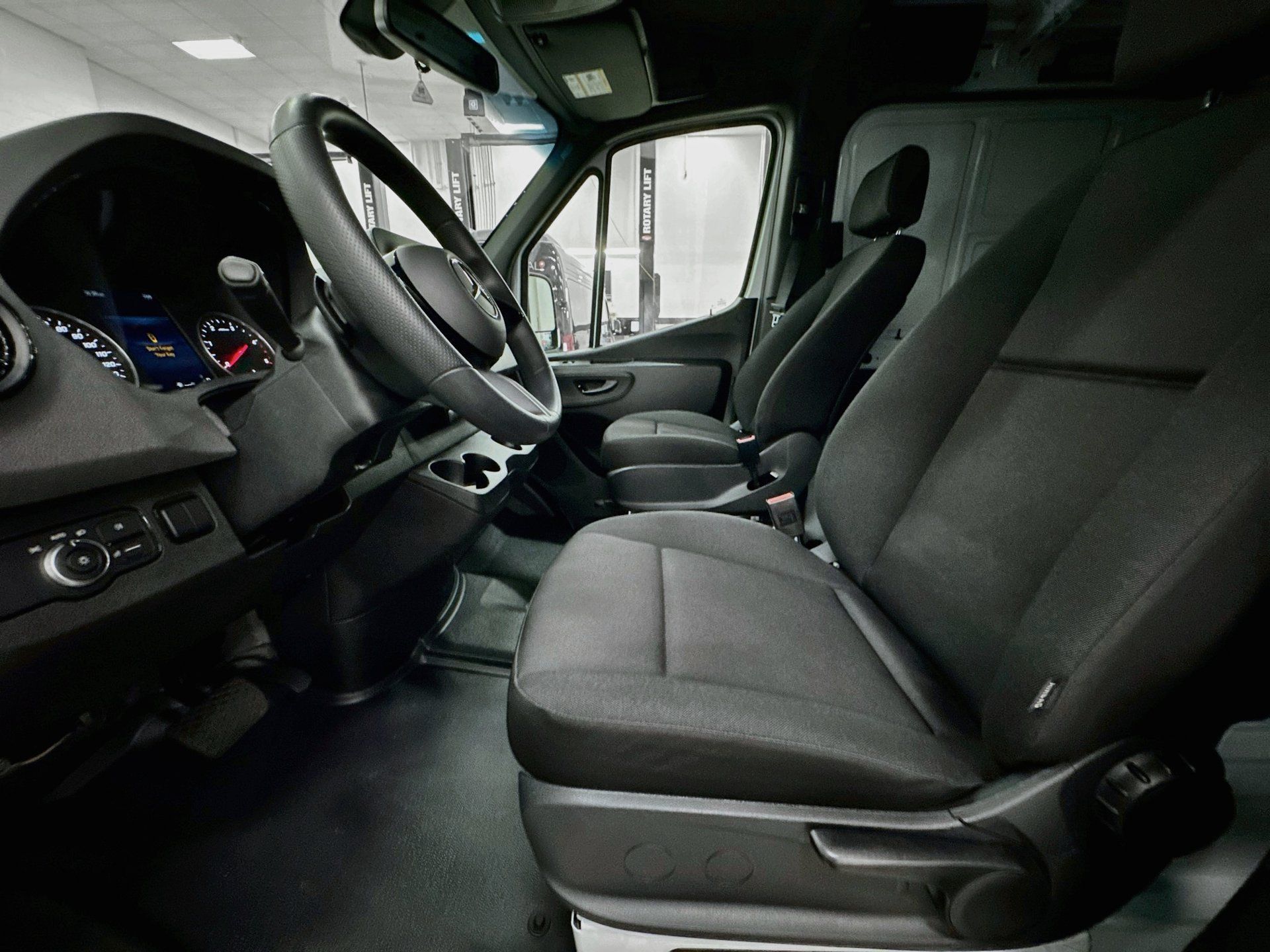 Used 2026 Mercedes-Benz Sprinter 2500 image 20