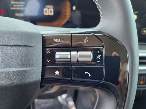 New 2026 Kia Sorento EX FWD image 17