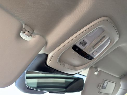 Used 2025 Volvo XC60 B5 Plus image 27