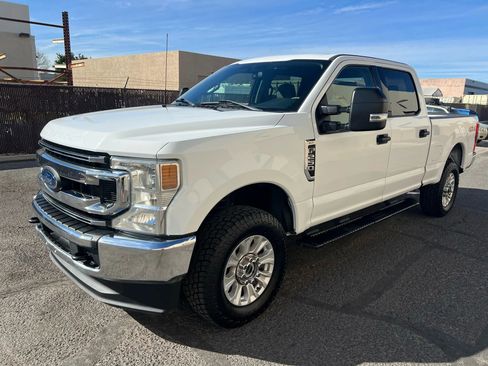 Used 2022 Ford F250 XLT image 1