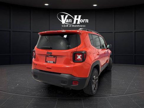 Used 2021 Jeep Renegade Latitude AWD/4WD image 7