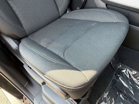 Used 2025 RAM 1500 Big Horn AWD/4WD image 33