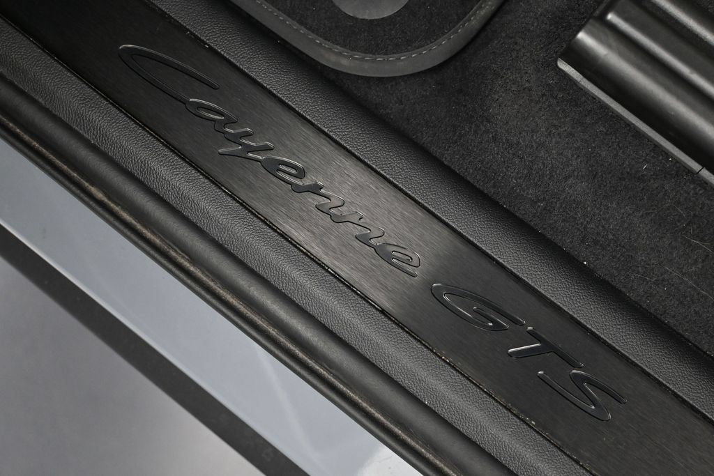 Certified 2026 Porsche Cayenne GTS AWD/4WD image 41