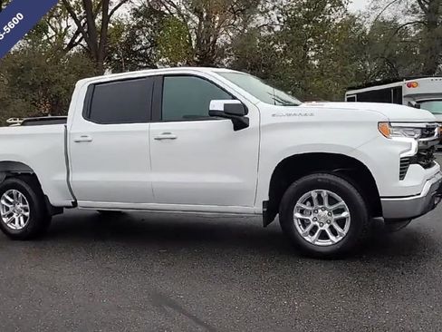 New 2026 Chevrolet Silverado 1500 LT image 3