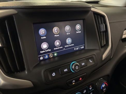 Used 2024 GMC Terrain SLE w/ Driver Convenience Package image 16