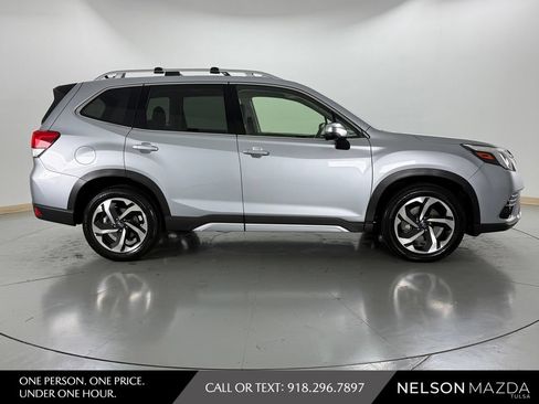Used 2024 Subaru Forester Touring w/ Convenience Package AWD/4WD image 5